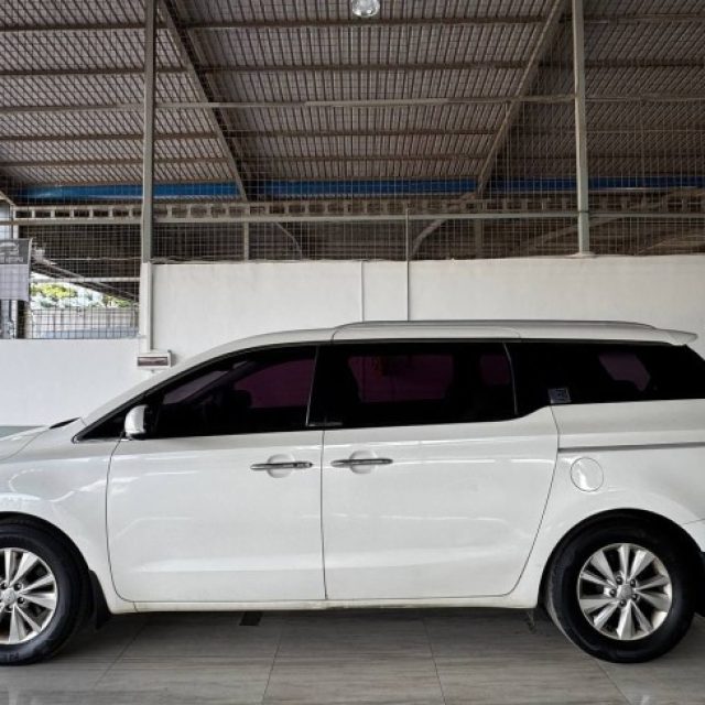 ឡានលក់ ម៉ូដែល KIA CARNIVAL 2016