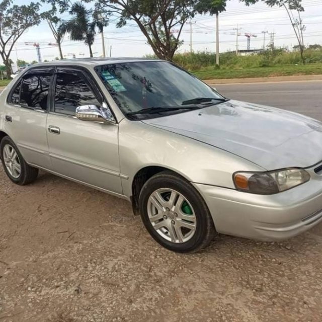 Corolla 2000 ពណ៍ទឹកប្រាក់