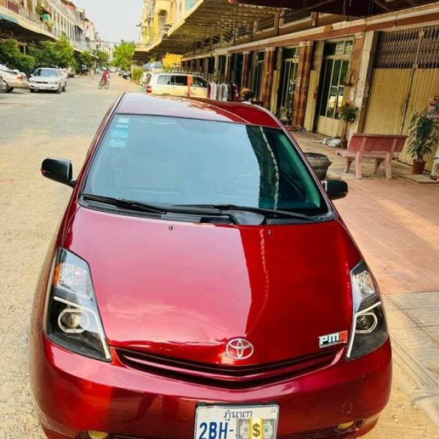 🚘 ឡានលក់ Toyota Prius 05 full option PP.2BH