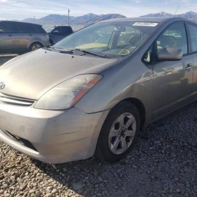 Toyota Prius 2006 half full