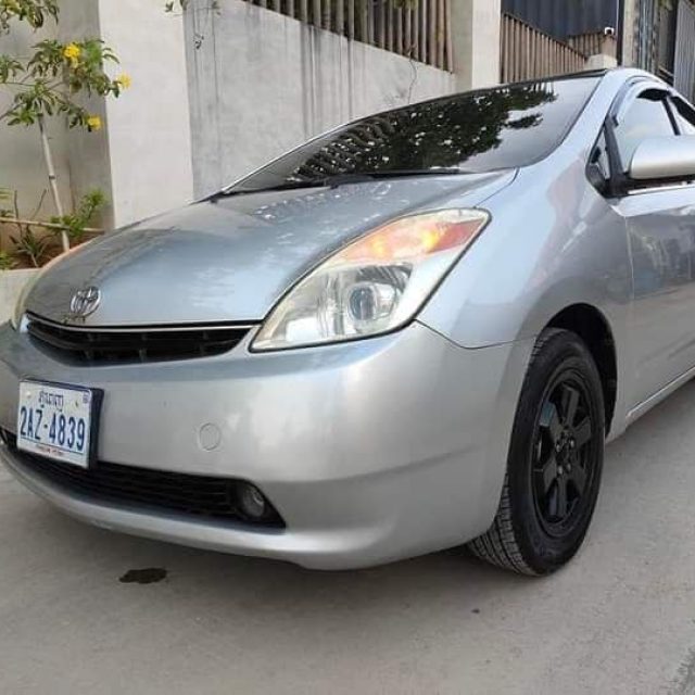 🚗Prius 2004 full options