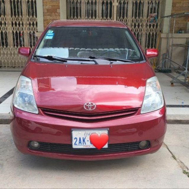 🚘Toyota prius 2005 full option