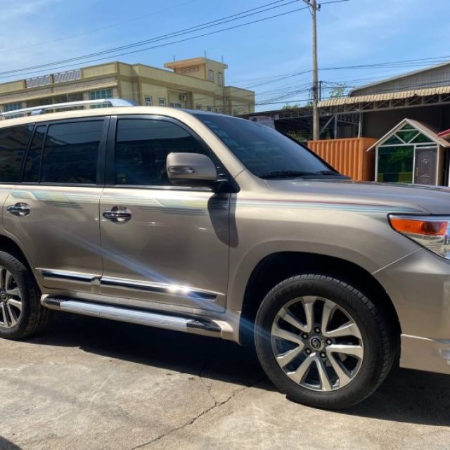 LandCruiser GX-R V6 2013