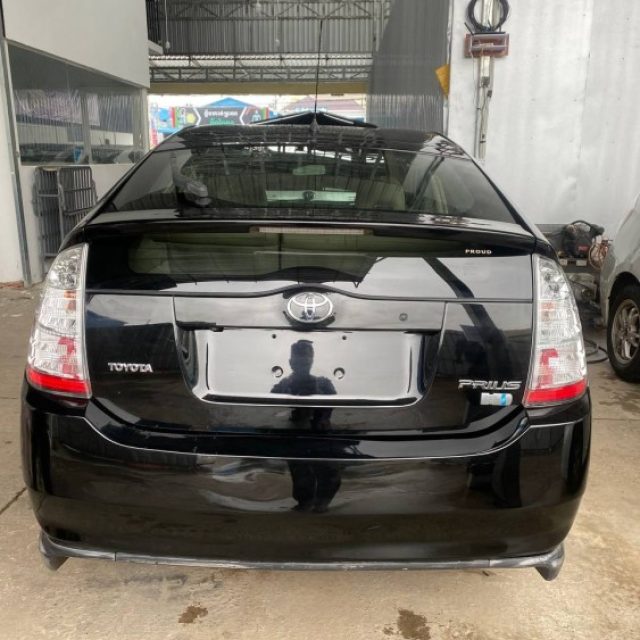 Prius 08 h full option ឡានមូលអត់បុកប៉ះ