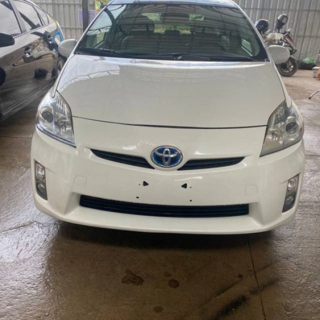 Prius 010 option 4 sola ឡានស្អាតអត់ច្រេស