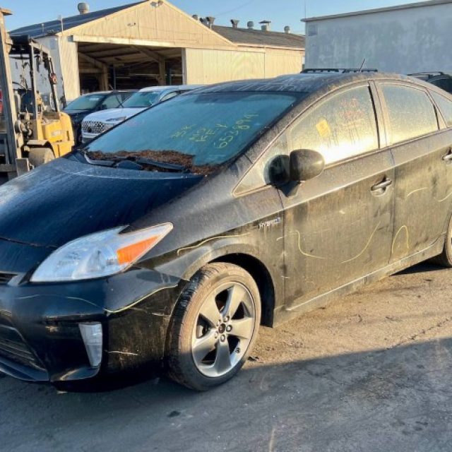 Prius 2013 Persona Option series Black color