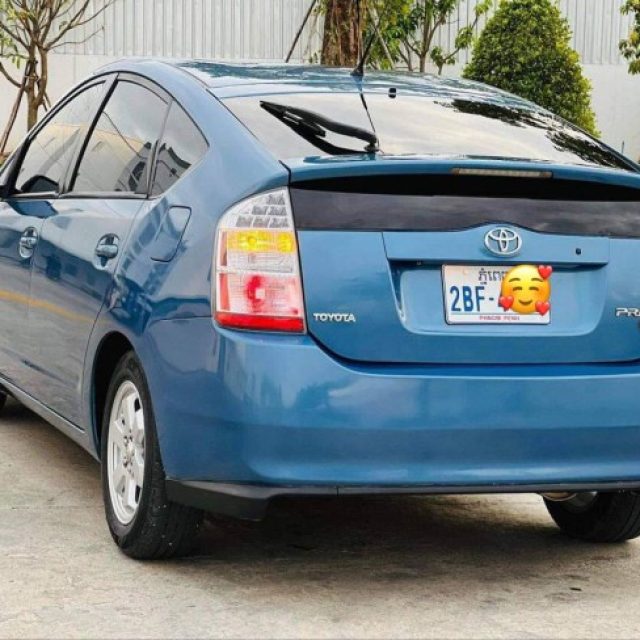 Prius 06 half full ក្នុងប្រផេះ ធានាឡានស្អាត