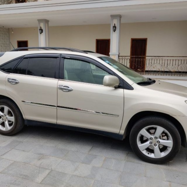 Lexus 330ឆ្នាំ2005 ប៉ុង1 haftfull