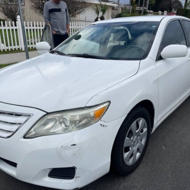 Camry LE 2011 ក្រដាស់ពន្ធឡានមូល​ US California