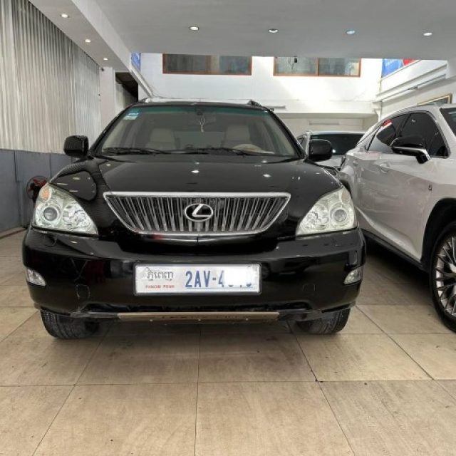 Lexus Rx 330 ឆ្នាំ04 half full ប៉ុង1 លំដាប់មេឡាន