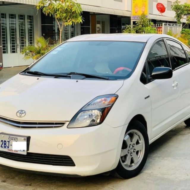 Prius 07 Half Full ម្ចាស់ដេីម​ទី១ លំដាប់​មេឡាន