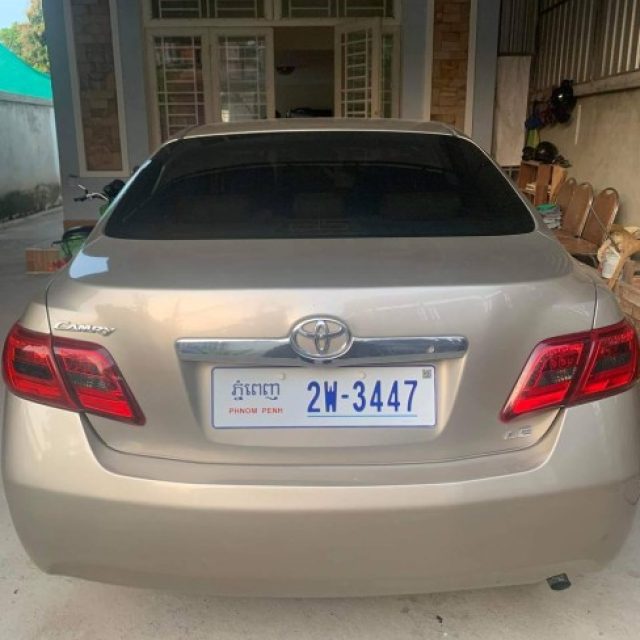 ឡានស្អាត Camry LE ពោងសុវត្ថិភាព 9