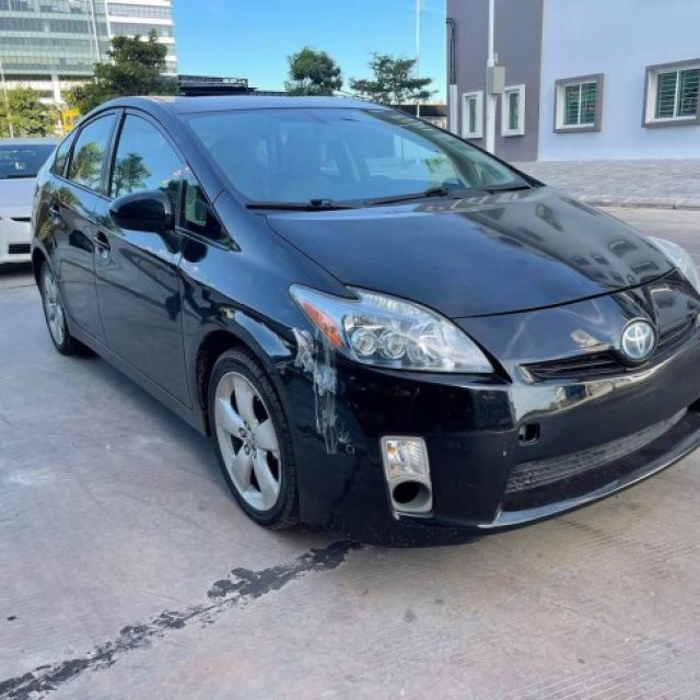 010 prius option 5 advance Technology