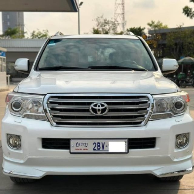 Land Cruiser 08 up 015 V8 (ម៉ាសុីនម៉ាស៉ូត)