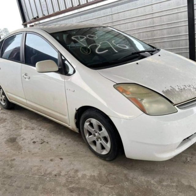 Toyota Prius 06 full no map