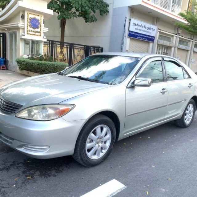 Camry Le Absចុច ពណ៍ទឹកប្រាក់ឆ្នាំ2002