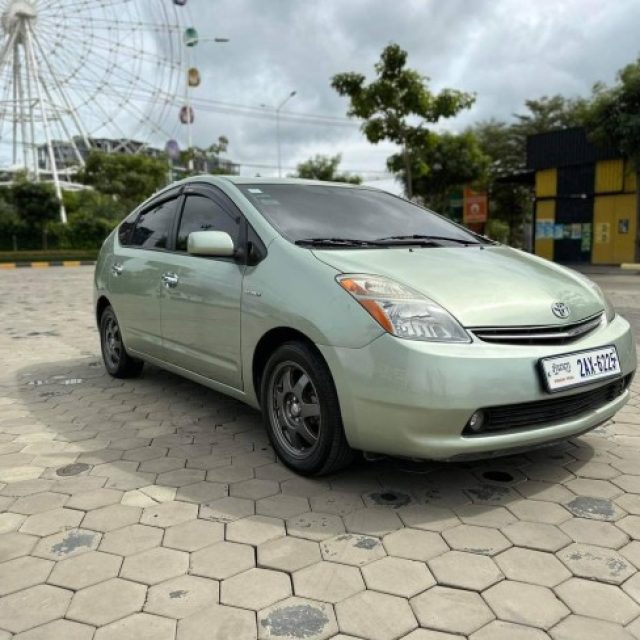 Prius 07 Full touring ធានាឡានស្អាត ម្ចាស់ដើម