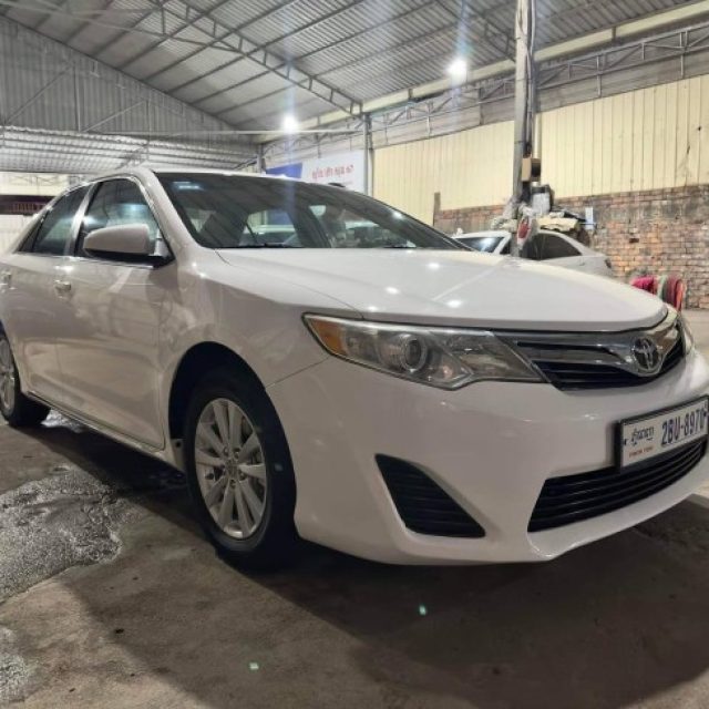 មកដល់ក្ដៅៗ Camry 2012 LE USA