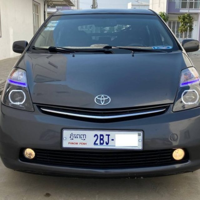 Prius 06 Full no map ពណ៌​ប្រផេះ​ ម្ចាស់ដេីម​ទី១​​