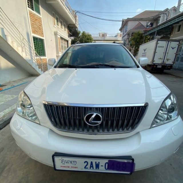 ឡានលក់ Lexus 330