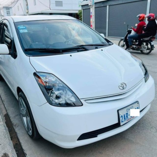 Prius 05 Half Full​ ម្ចាស់ដេីម​ទី១​​