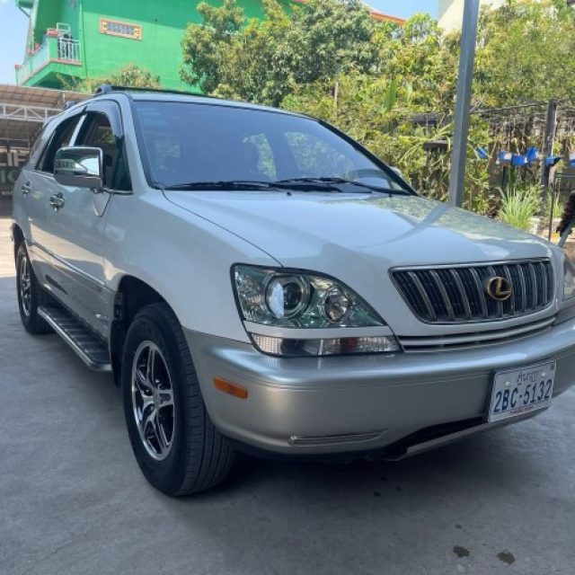 Lexus Rx300 ឆ្នាំ03 ប៉ុង2 V6 half-full