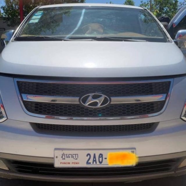 Hyundai Starex CVX 08 full ឡានអ្នកប្រើ