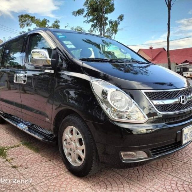 Hyundai Starex 08 CVX ឡានស្អាត