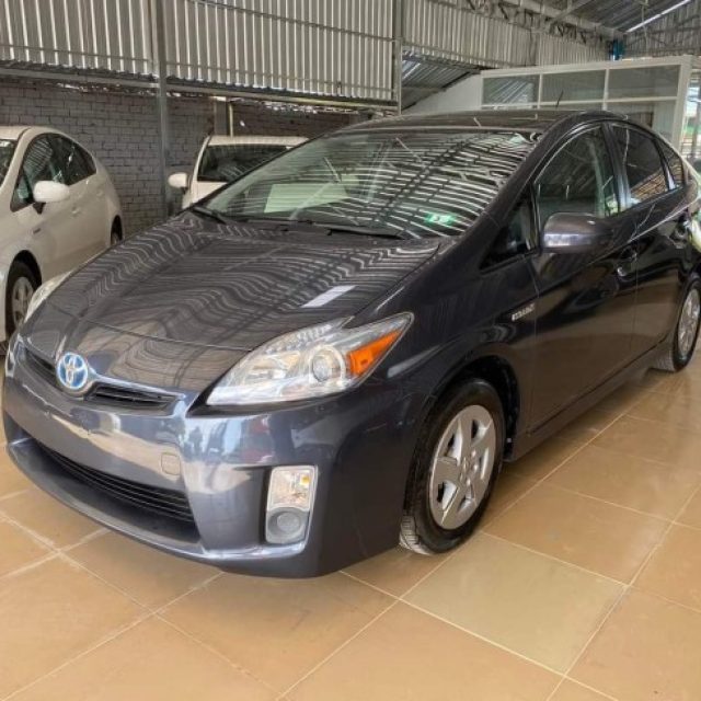 TOYOTA_Prius_2011_option4_solar