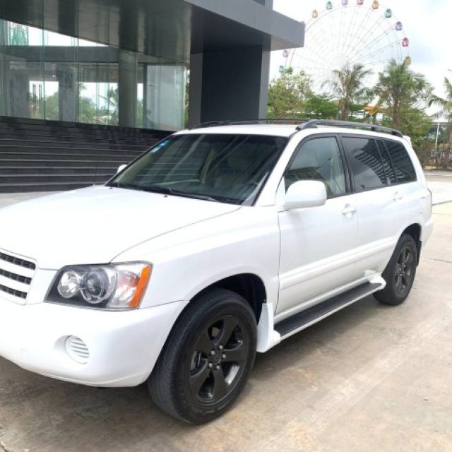 Highlander 6ម៉ាសុីន ប៉ុង1 ពណ៍សឆ្នាំ2001