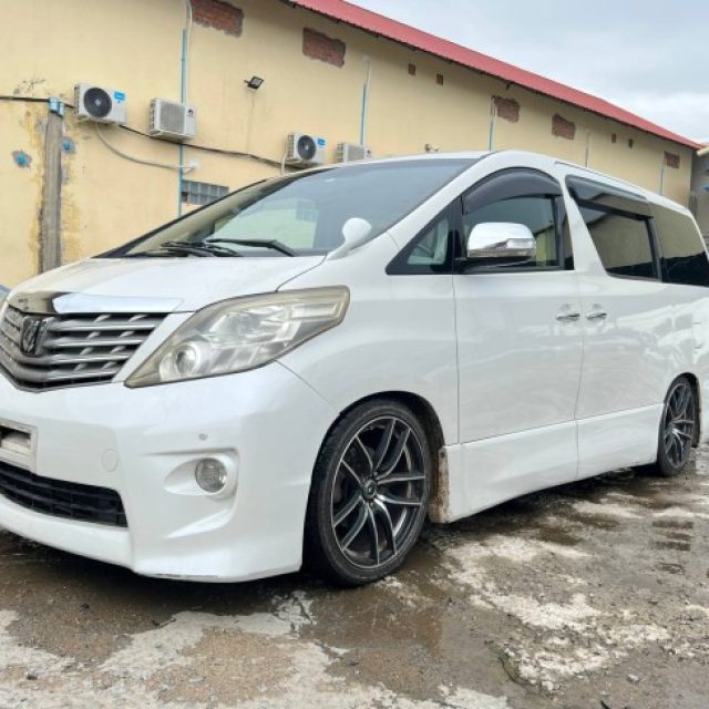 TOYOTA Alphard( Japan )  2011