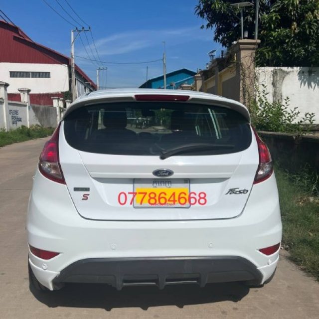 Ford Fiesta 2017 លក់បន្ទាន់