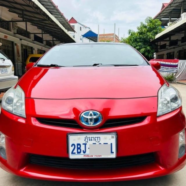 ឡានលក់ប្រញាប់ Toyota Prius 2010 Options 3