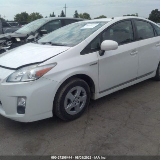 Toyota Prius 011 ពណ៌ស