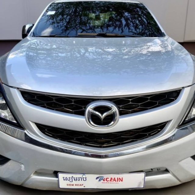 Mazda BT50 2012 អូតូកាប់ពីតាស់