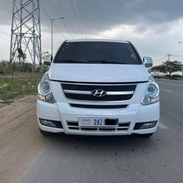 Hyundai Starex 08 ធម្មតា