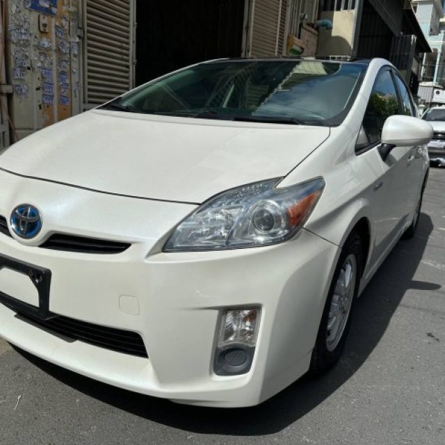 Toyota Prius 2011 option 4