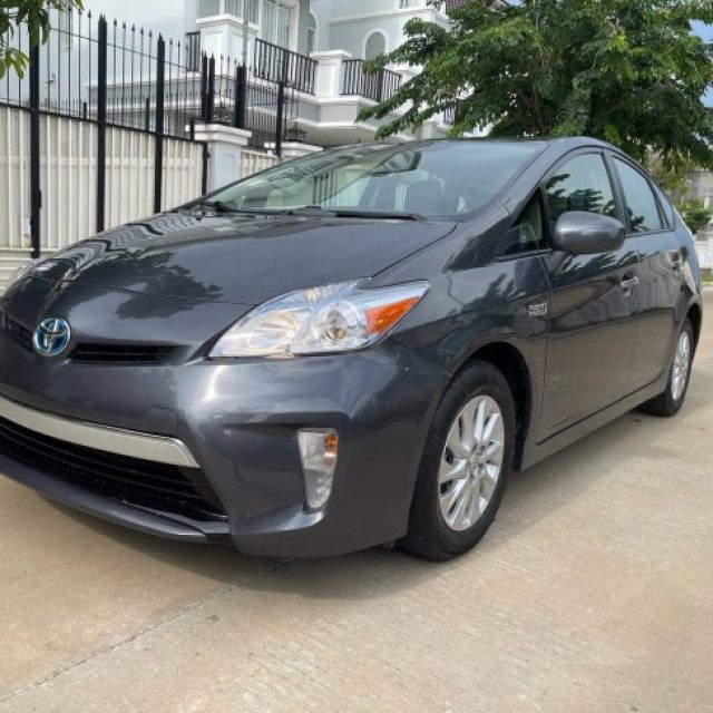 Prius 2012 Plug-in