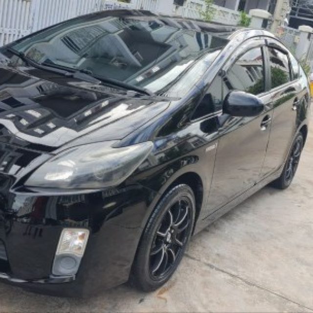 Toyota Prius 011 ពណ៌ខ្មៅ