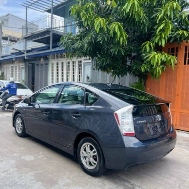 Toyota Prius 2011 option 3