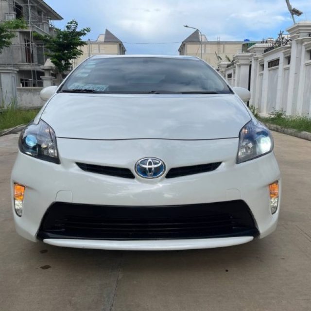 Prius 2013 Option2