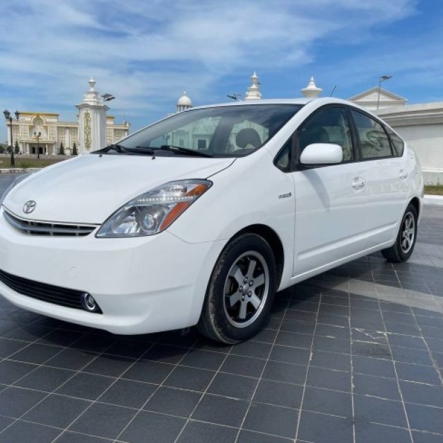 Prius 2008 Full Option ក្នុងលឿង​