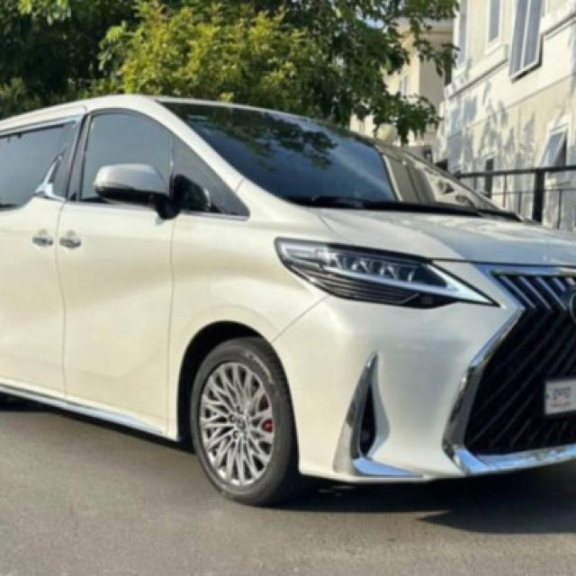 ឡានលក់ Toyota Alphard 015