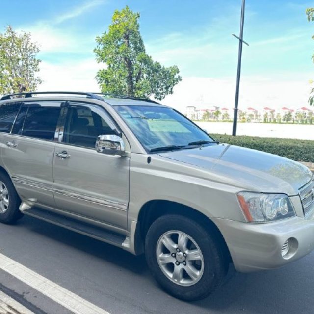 Toyota Highlander 6ម៉ាសុីន